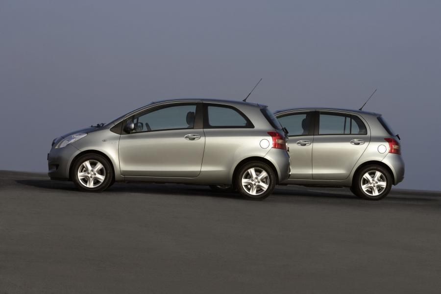  Toyota Yaris 2005 года  (фото 74 из 165)